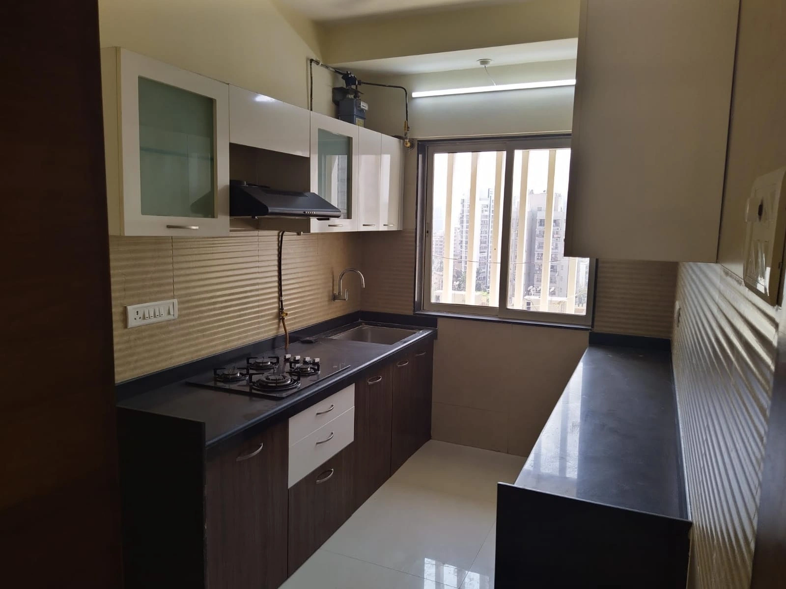 2 BHK Flat for Rent in romeil diva , Malad West